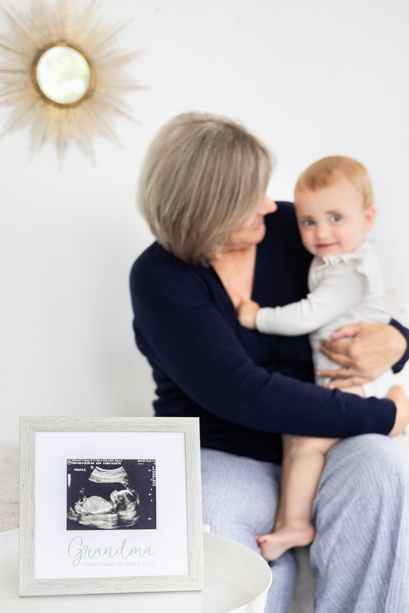 Kate & Milo Rustic Grandma Sonogram Picture Frame, Pregnancy Announcement, Ultrasound Baby Photo Frame, Gender-Neutral Baby Keepsake Frame, Tabletop And Wall DÃ©cor, 4x5 Photo Insert, Distressed Gray - Image 4